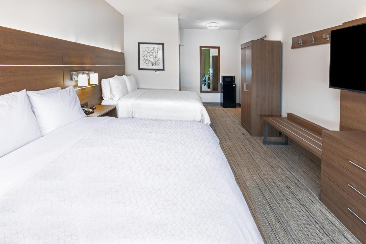 Holiday Inn Express & Suites - Stafford Nw - Sugar Land By Ihg Extérieur photo